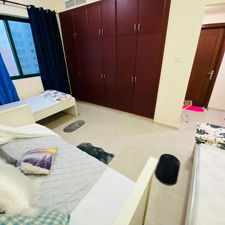 Nash Guest House Females Only Дубай Экстерьер фото