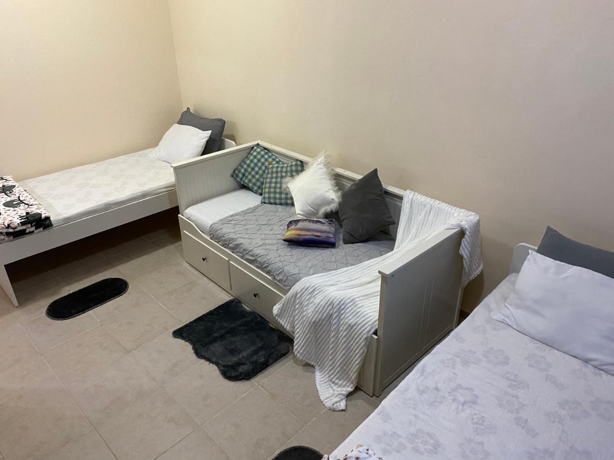 Nash Guest House Females Only Дубай Экстерьер фото