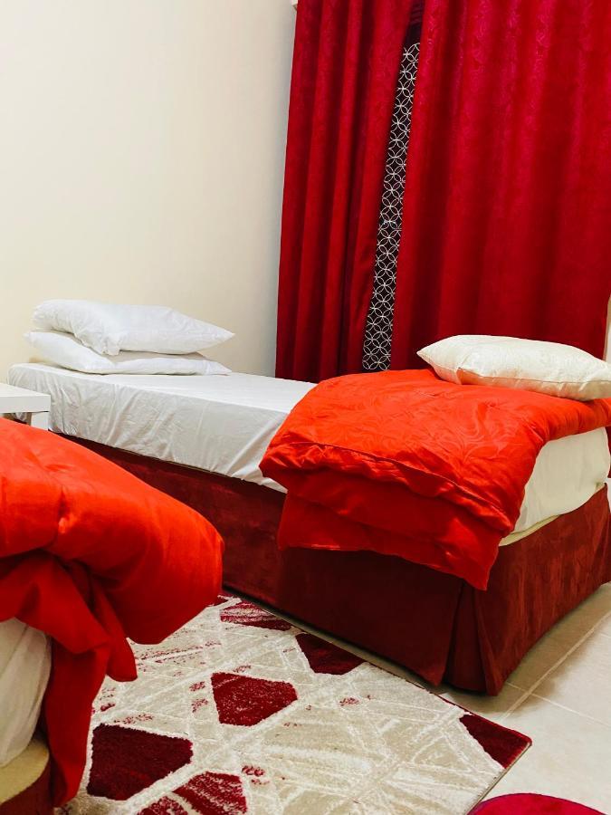 Nash Guest House Females Only Дубай Экстерьер фото