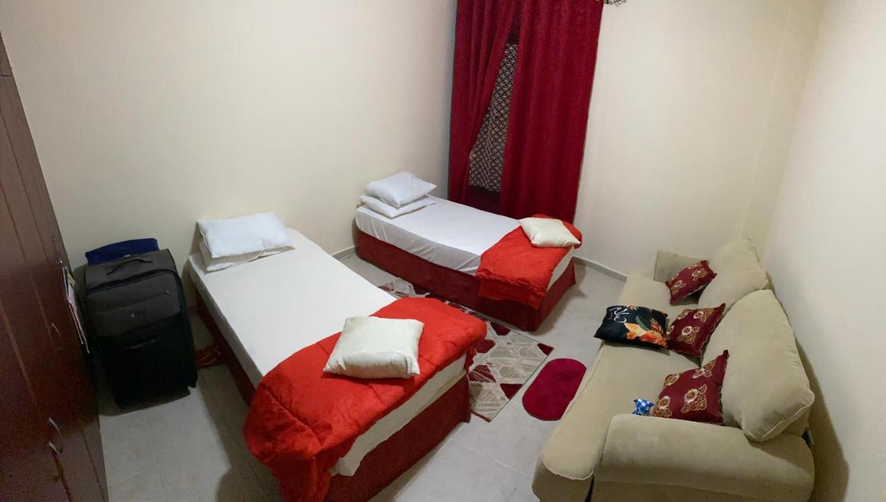 Nash Guest House Females Only Дубай Экстерьер фото